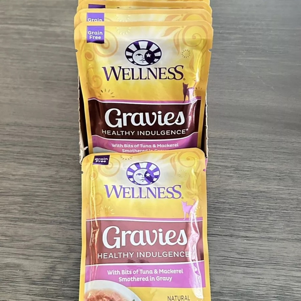 Wellness Gravies Healthy Indulgence Cat Food